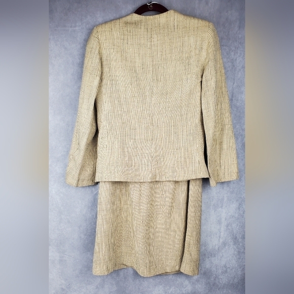 Saks Fifth Avenue Silk Rayoun Office Career BUSINESS Women's Skirt  Suit Size 6 - Picture 2 of 13